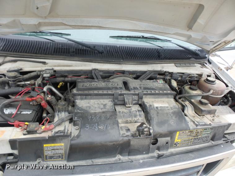 image for item DD9378 2003 Ford Econoline E450 Super Duty shuttle bus