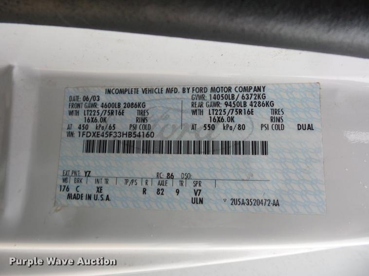 image for item DD9378 2003 Ford Econoline E450 Super Duty shuttle bus