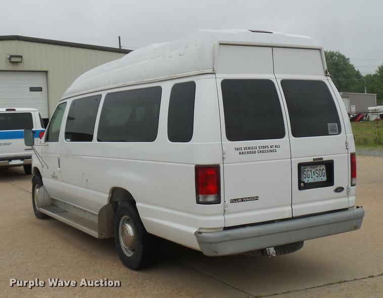 image for item DD9379 1998 Ford Club Wagon XL Super van