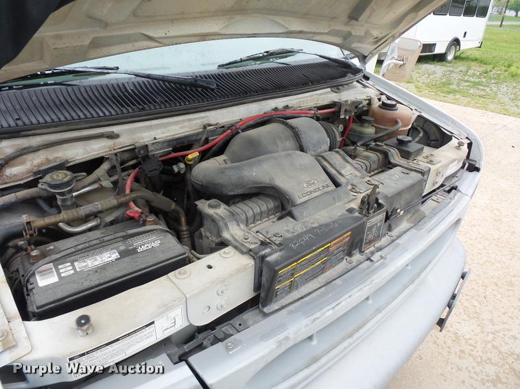 image for item DD9379 1998 Ford Club Wagon XL Super van