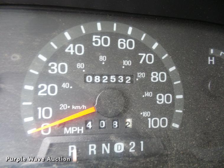 image for item DD9379 1998 Ford Club Wagon XL Super van