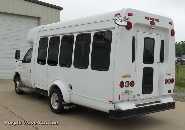image for item DD9381 2008 Ford E350 Super Duty shuttle bus