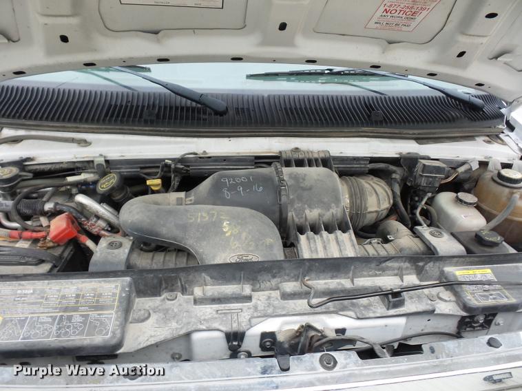 image for item DD9381 2008 Ford E350 Super Duty shuttle bus