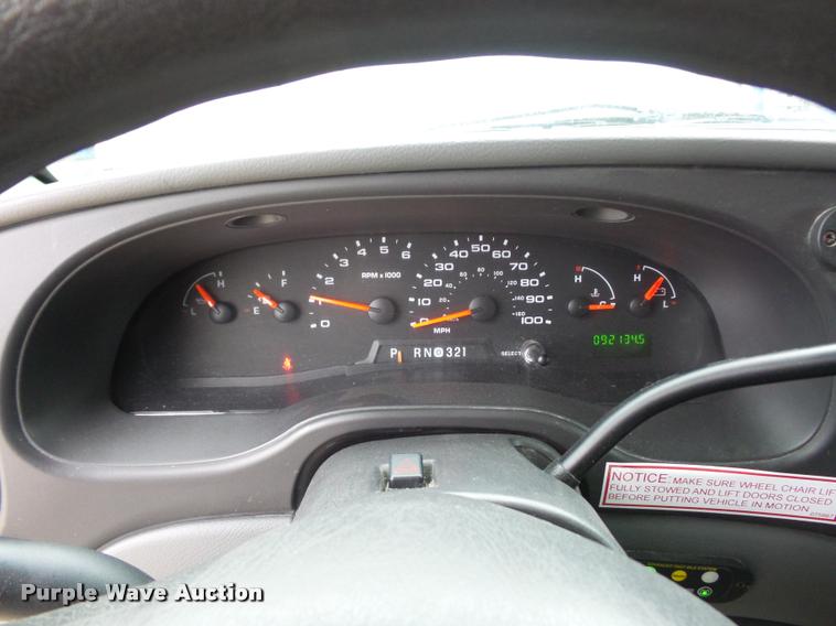 image for item DD9381 2008 Ford E350 Super Duty shuttle bus