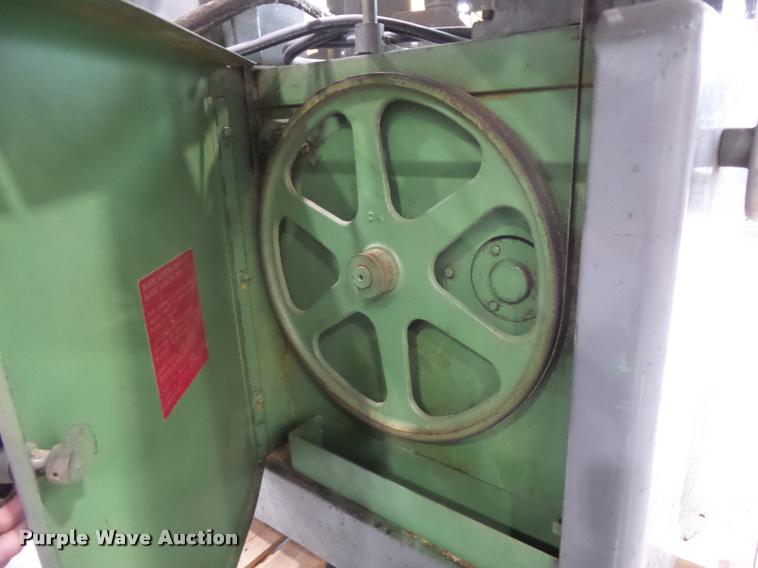 image for item DD9385 Powermatic bandsaw