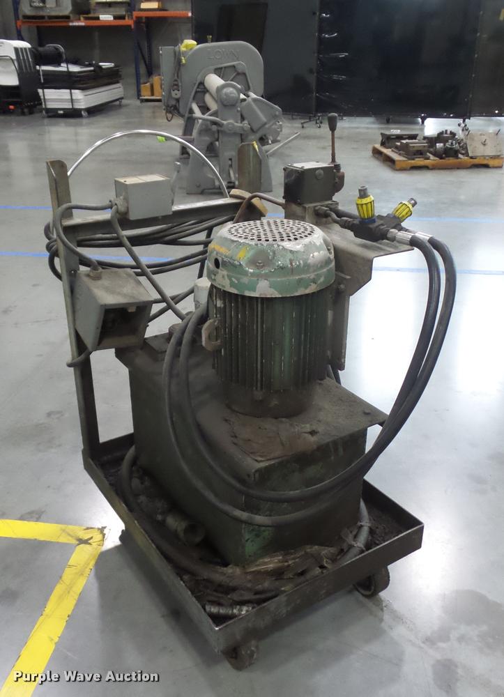 image for item DD9386 Hydraulic pump