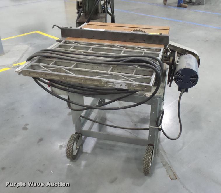 image for item DD9387 Craftsman table saw