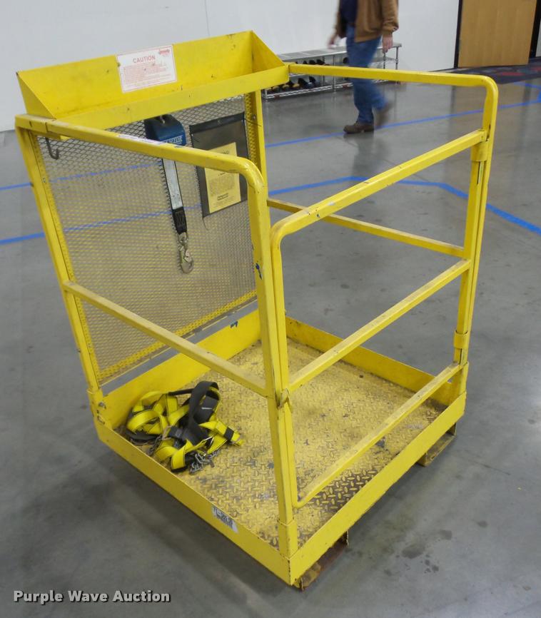 image for item DD9389 Jarke forklift man basket