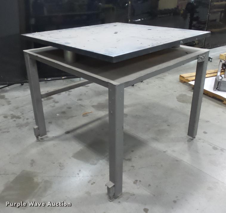 image for item DD9392 Welding table