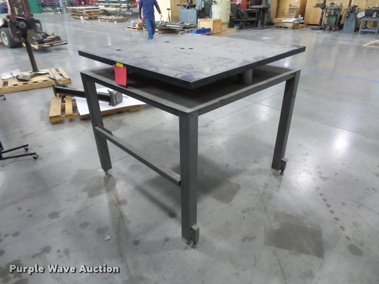 image for item DD9392 Welding table