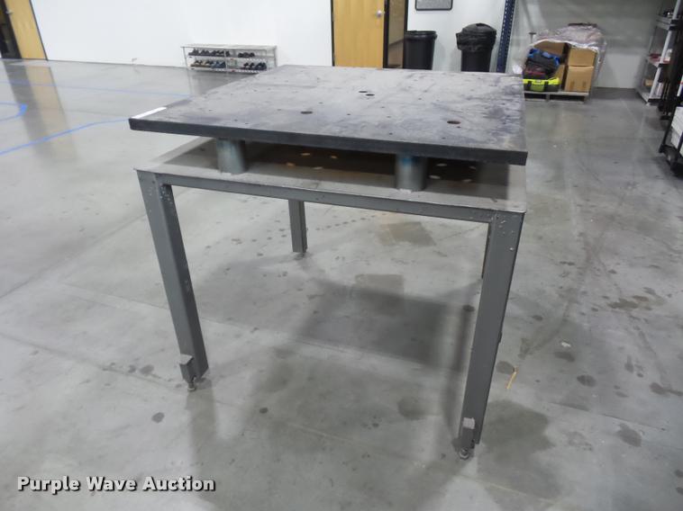 image for item DD9392 Welding table