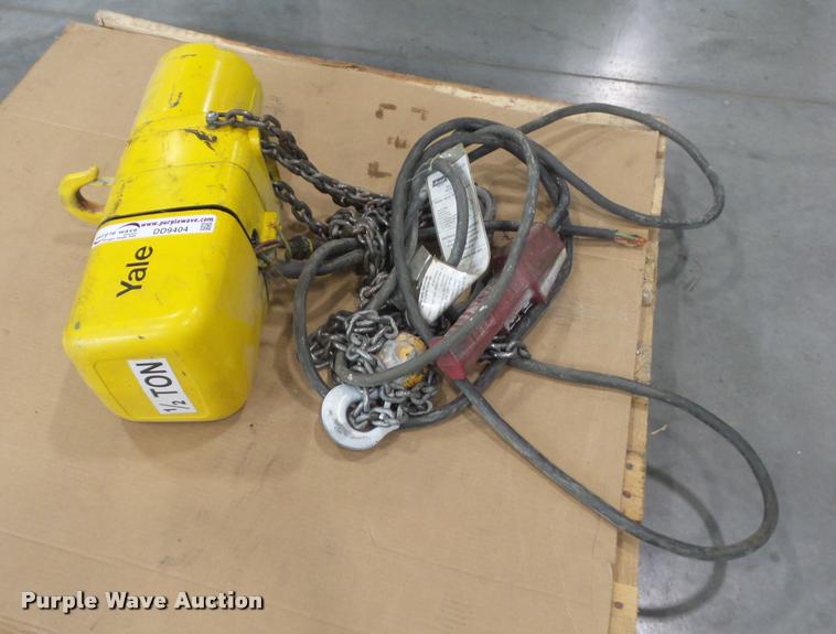 image for item DD9404 Yale hoist