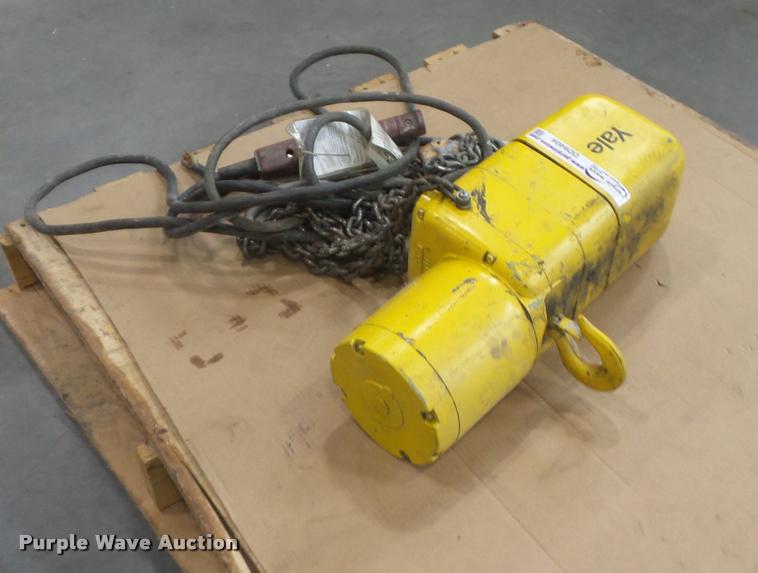 image for item DD9404 Yale hoist