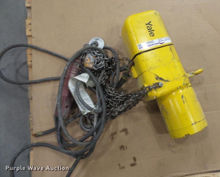 image for item DD9404 Yale hoist