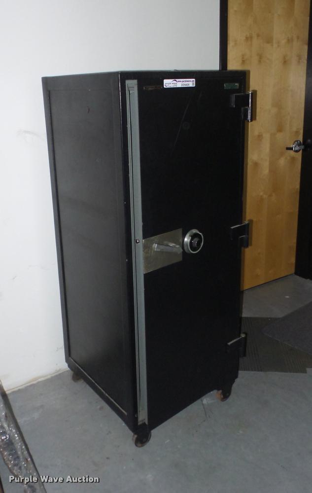 image for item DD9409 Underwriters Laboratories Inc. safe