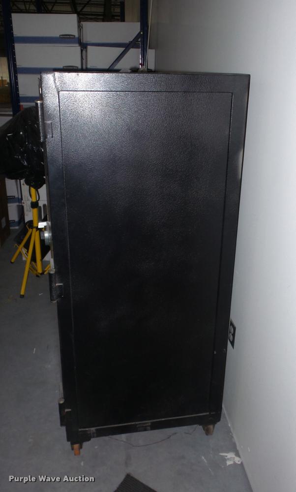 image for item DD9409 Underwriters Laboratories Inc. safe