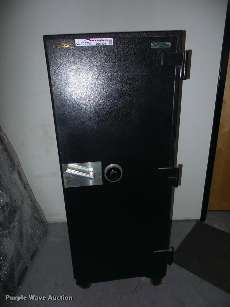 image for item DD9409 Underwriters Laboratories Inc. safe