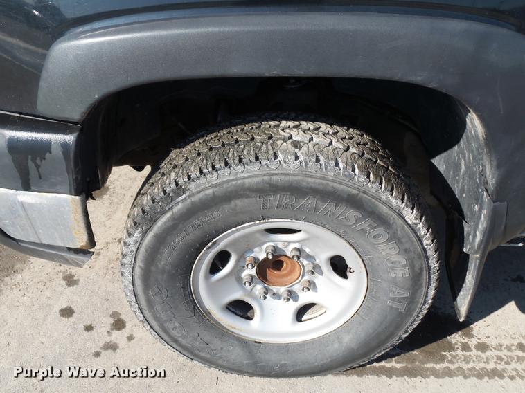 image for item DD9410 2006 Chevrolet Silverado 2500HD Crew Cab pickup truck
