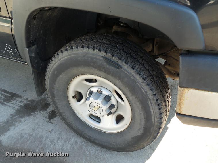 image for item DD9410 2006 Chevrolet Silverado 2500HD Crew Cab pickup truck