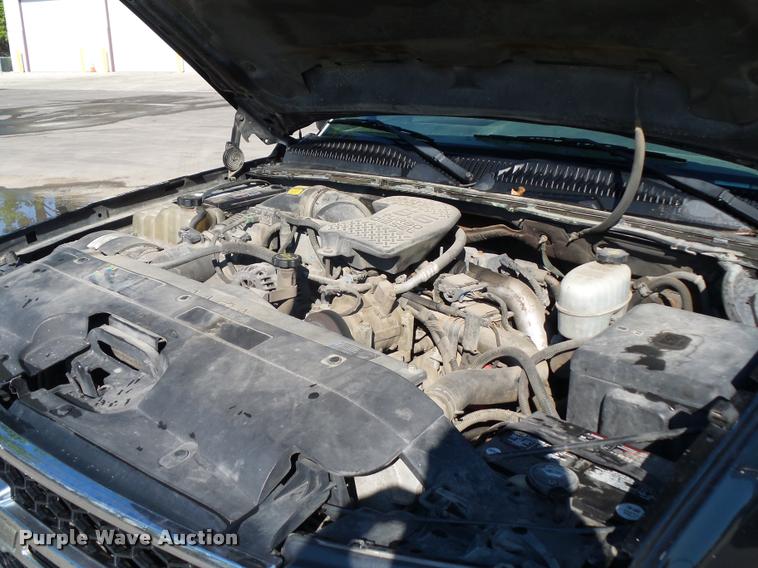 image for item DD9410 2006 Chevrolet Silverado 2500HD Crew Cab pickup truck