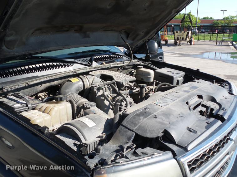 image for item DD9410 2006 Chevrolet Silverado 2500HD Crew Cab pickup truck