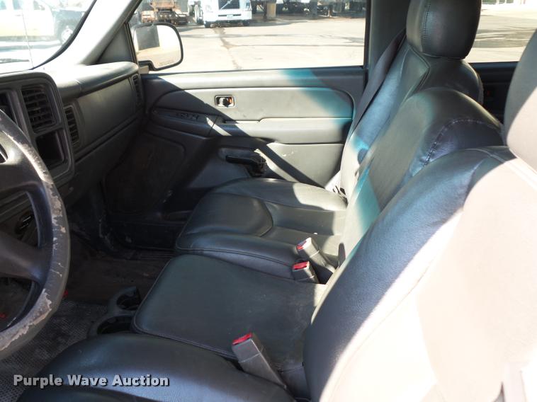 image for item DD9410 2006 Chevrolet Silverado 2500HD Crew Cab pickup truck