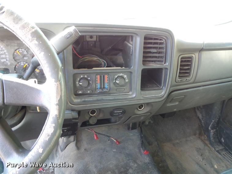 image for item DD9410 2006 Chevrolet Silverado 2500HD Crew Cab pickup truck