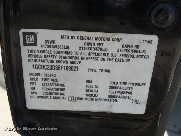 image for item DD9410 2006 Chevrolet Silverado 2500HD Crew Cab pickup truck