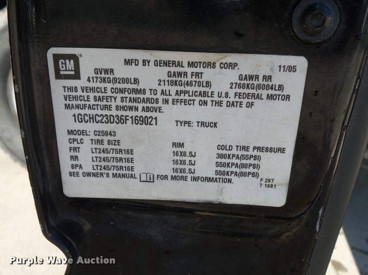 image for item DD9410 2006 Chevrolet Silverado 2500HD Crew Cab pickup truck