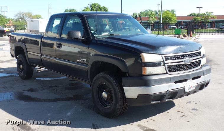 image for item DD9412 2006 Chevrolet Silverado 2500HD Ext. Cab pickup truck