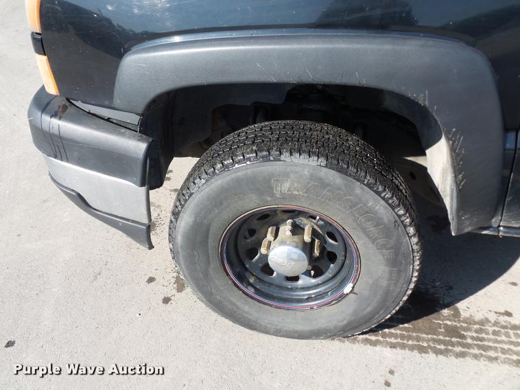 image for item DD9412 2006 Chevrolet Silverado 2500HD Ext. Cab pickup truck