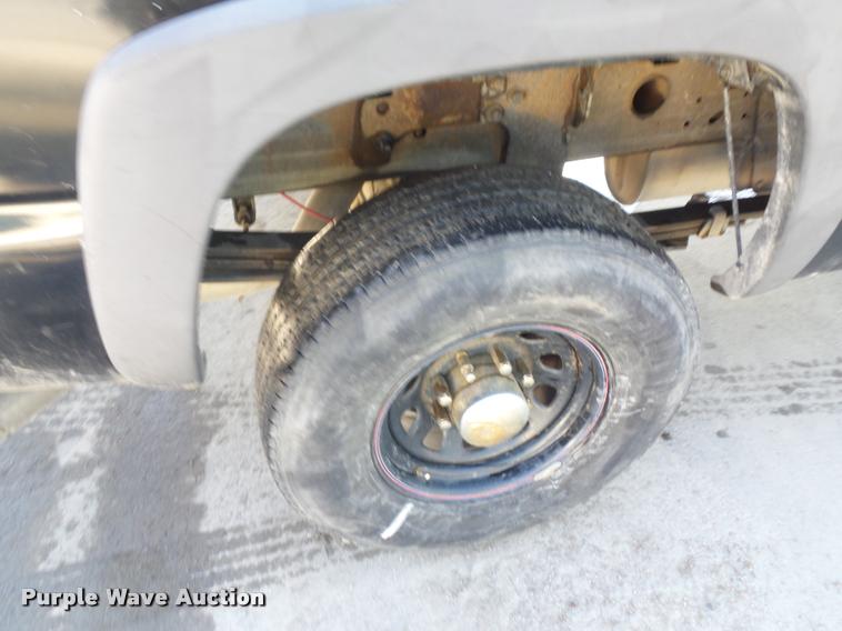 image for item DD9412 2006 Chevrolet Silverado 2500HD Ext. Cab pickup truck