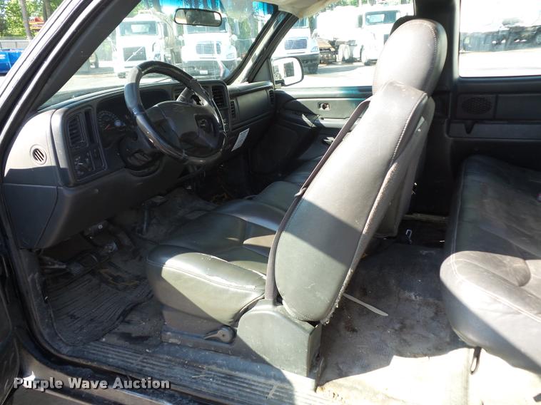 image for item DD9412 2006 Chevrolet Silverado 2500HD Ext. Cab pickup truck