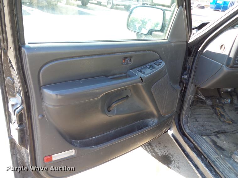 image for item DD9412 2006 Chevrolet Silverado 2500HD Ext. Cab pickup truck