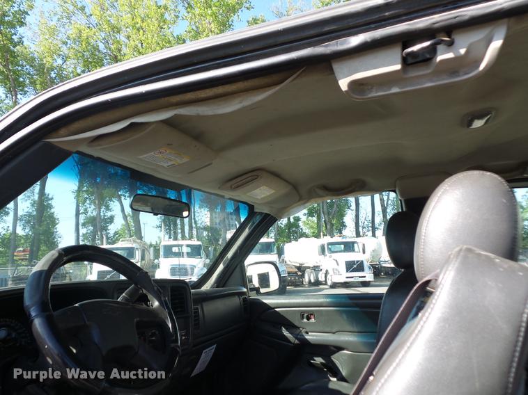 image for item DD9412 2006 Chevrolet Silverado 2500HD Ext. Cab pickup truck