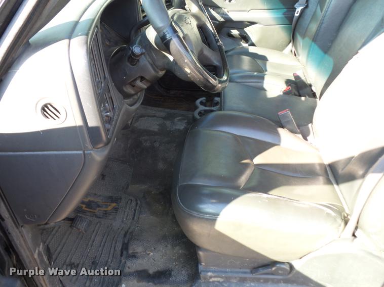 image for item DD9412 2006 Chevrolet Silverado 2500HD Ext. Cab pickup truck
