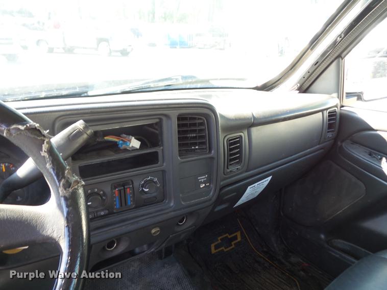 image for item DD9412 2006 Chevrolet Silverado 2500HD Ext. Cab pickup truck