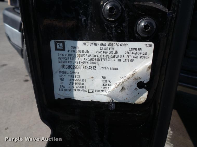 image for item DD9412 2006 Chevrolet Silverado 2500HD Ext. Cab pickup truck