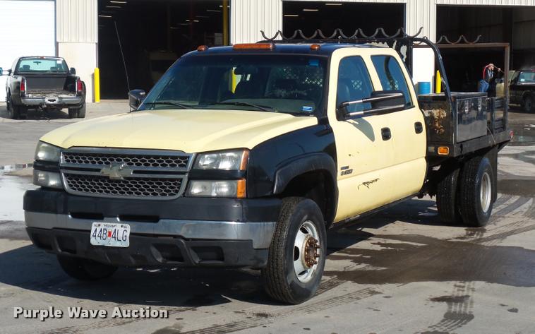 image for item DD9413 2006 Chevrolet Silverado 3500 Crew Cab pickup truck