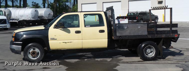 image for item DD9413 2006 Chevrolet Silverado 3500 Crew Cab pickup truck