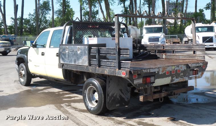 image for item DD9413 2006 Chevrolet Silverado 3500 Crew Cab pickup truck