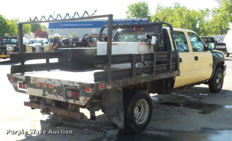 image for item DD9413 2006 Chevrolet Silverado 3500 Crew Cab pickup truck
