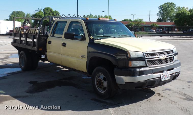 image for item DD9413 2006 Chevrolet Silverado 3500 Crew Cab pickup truck