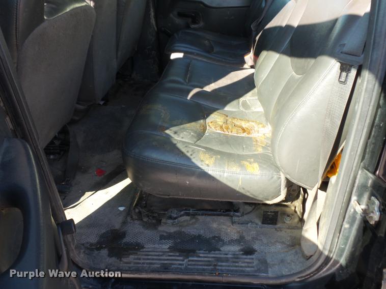 image for item DD9413 2006 Chevrolet Silverado 3500 Crew Cab pickup truck