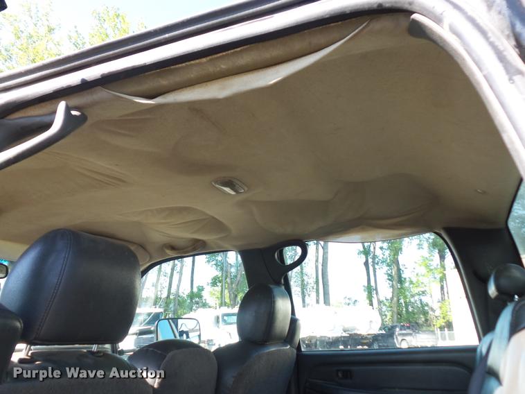 image for item DD9413 2006 Chevrolet Silverado 3500 Crew Cab pickup truck