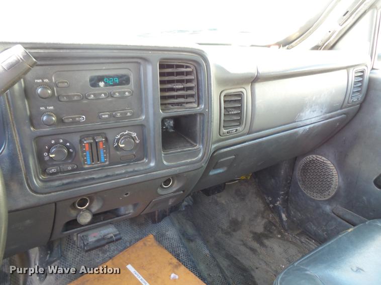 image for item DD9413 2006 Chevrolet Silverado 3500 Crew Cab pickup truck