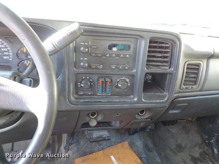 image for item DD9413 2006 Chevrolet Silverado 3500 Crew Cab pickup truck