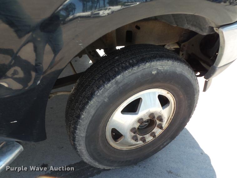 image for item DD9414 2001 Ford F350 Super Duty SuperCab pickup truck