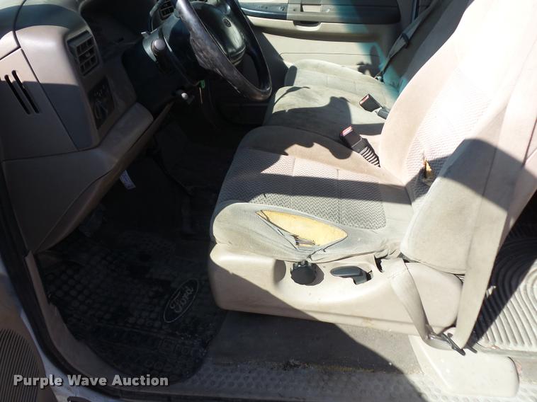 image for item DD9414 2001 Ford F350 Super Duty SuperCab pickup truck