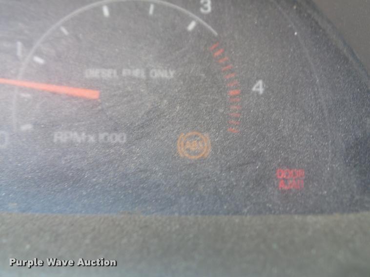 image for item DD9414 2001 Ford F350 Super Duty SuperCab pickup truck